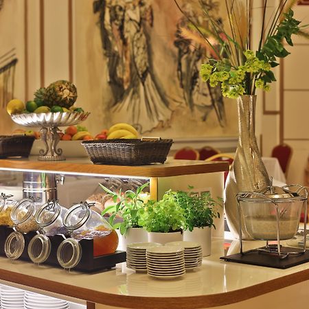Hotel Ariston Прага Экстерьер фото