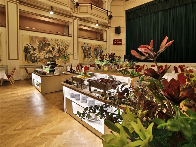 Hotel Ariston Прага Экстерьер фото