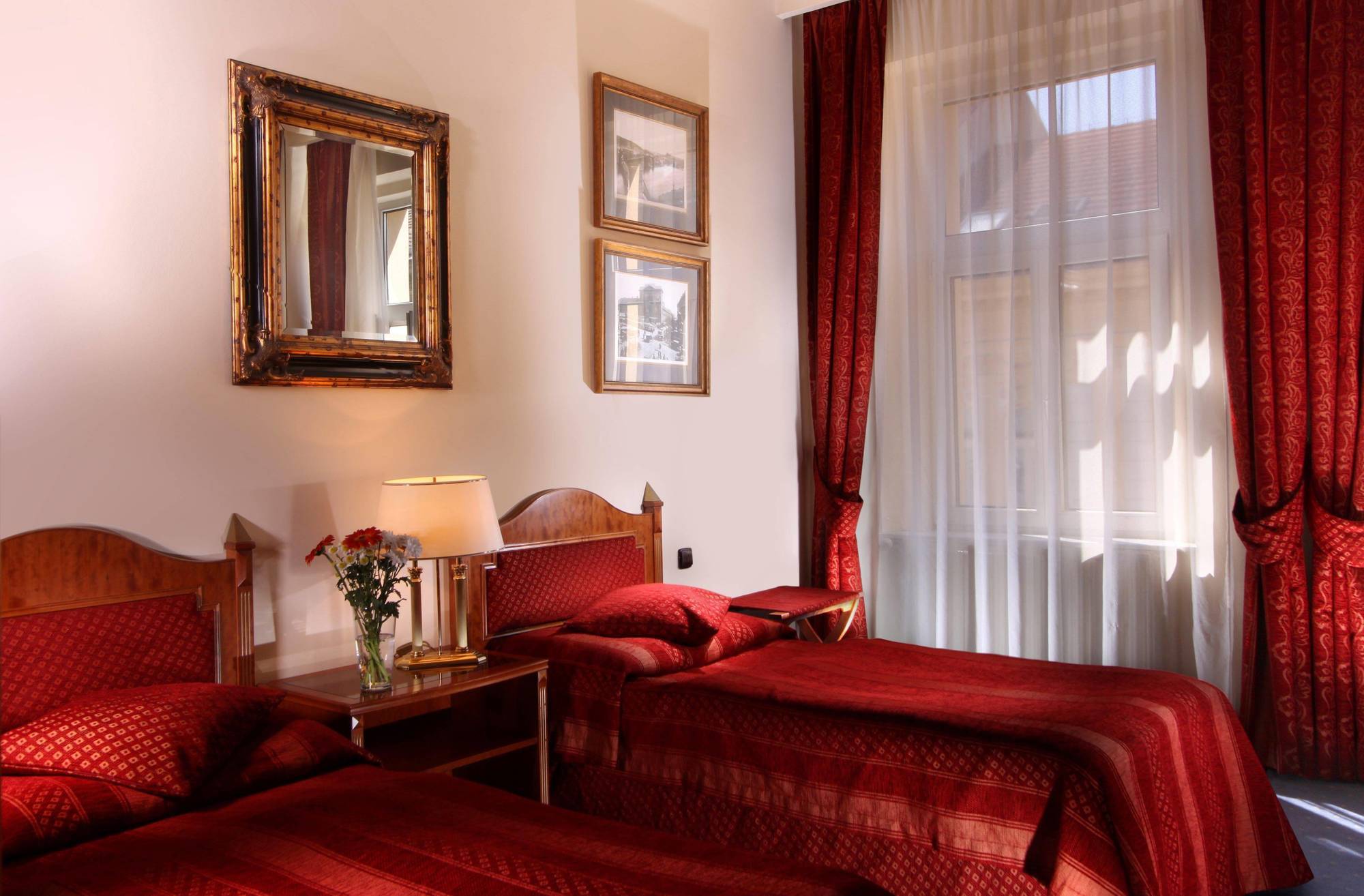 Hotel Ariston Прага Экстерьер фото