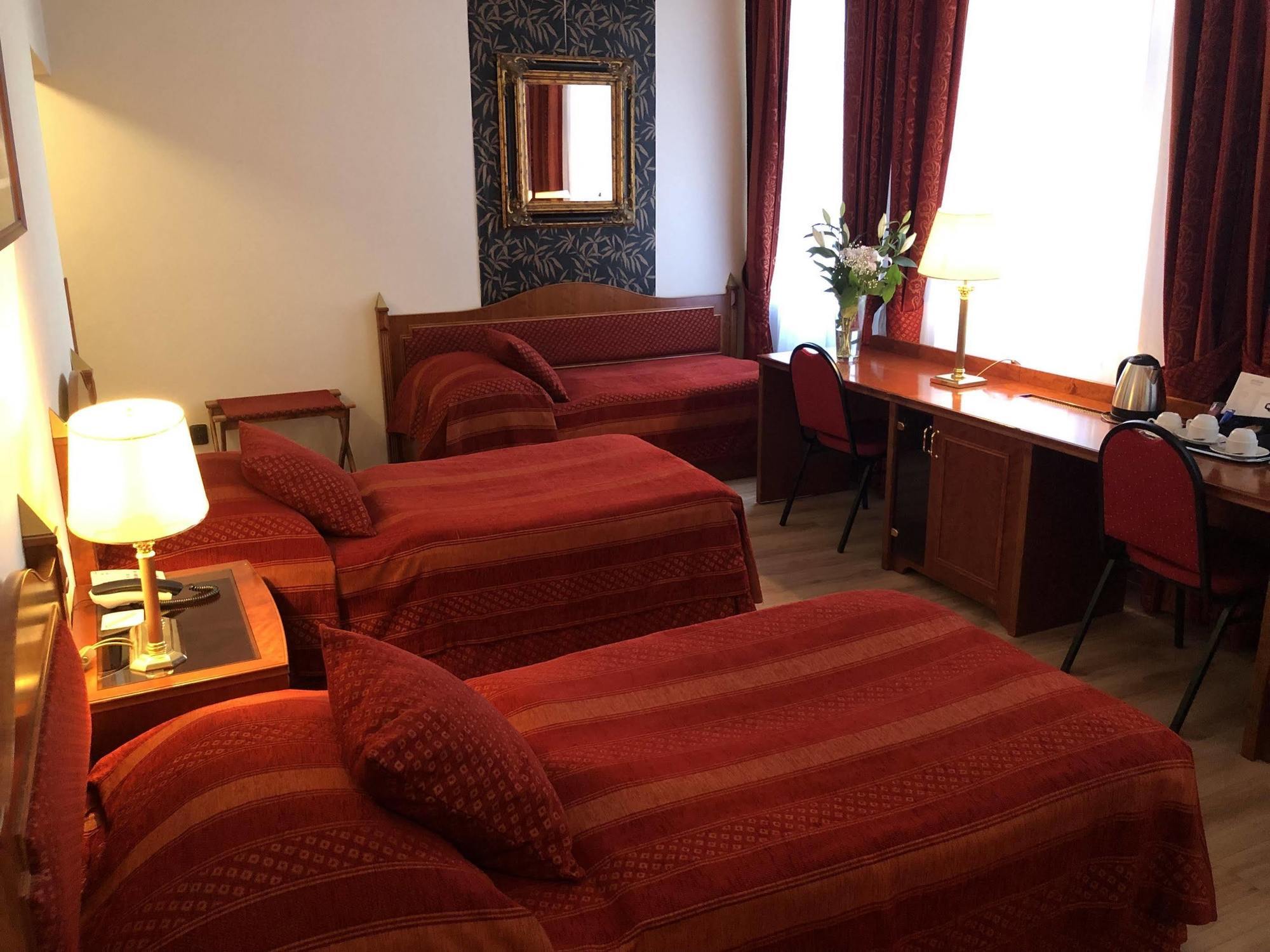 Hotel Ariston Прага Экстерьер фото